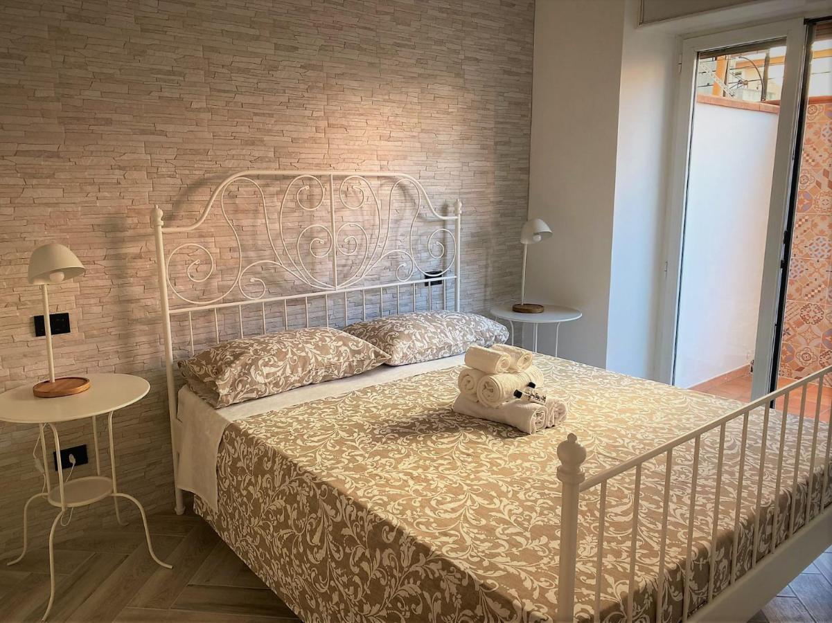 Chiarilu Casa Vacanze サレルノ エクステリア 写真
